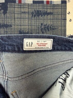 GAP 90’s straight High Rise Blue Denim Jacket - New without tags